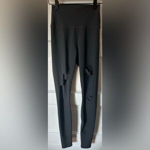 Alo Yoga High Waist Ripped Warrior Leggings XS